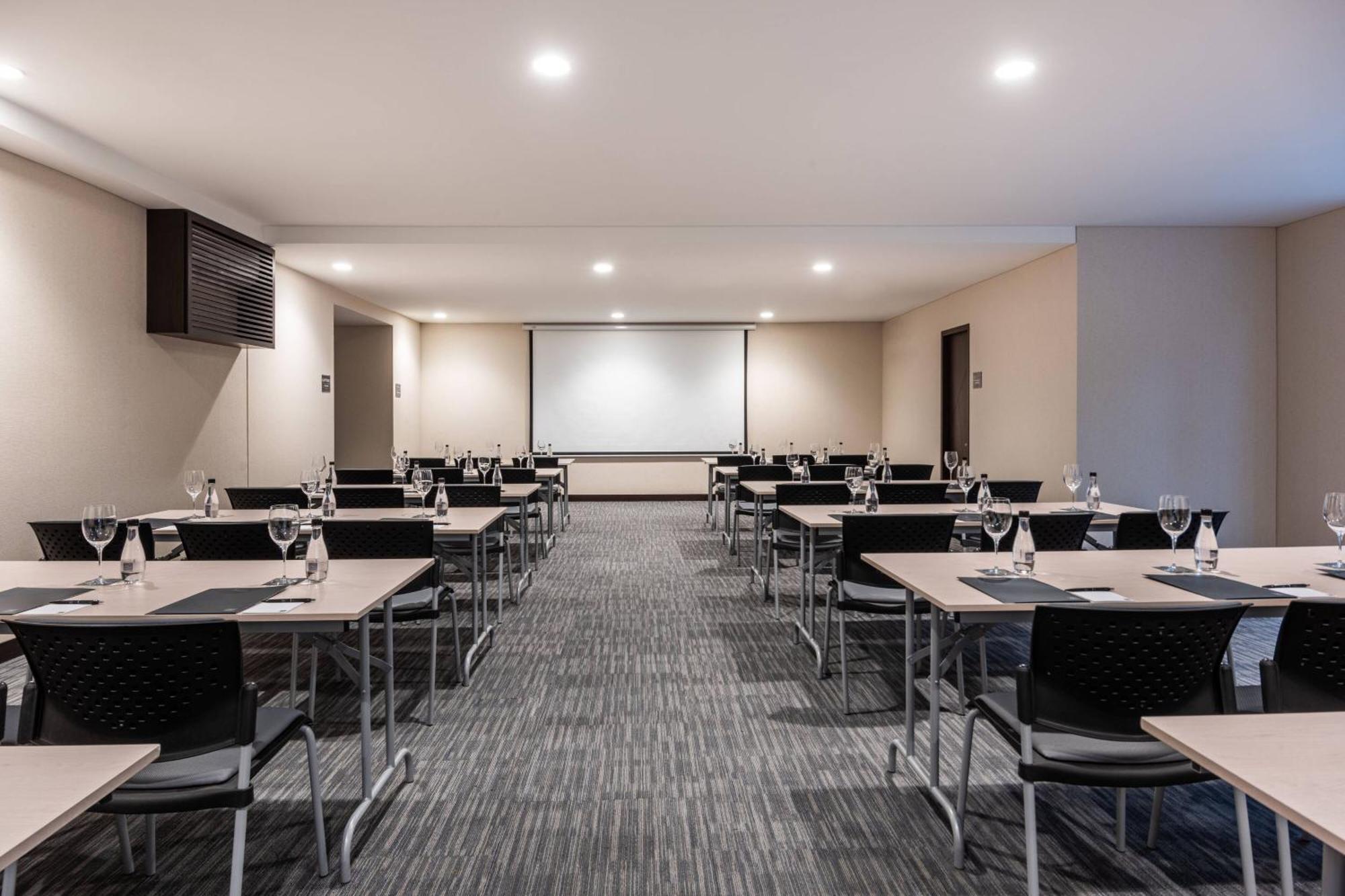 Ac Hotel By Marriott Bogota Zona T Exterior photo