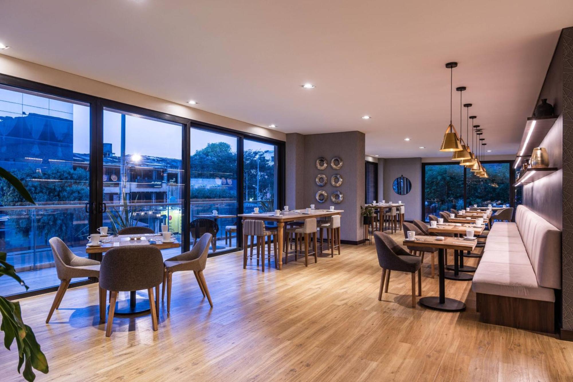 Ac Hotel By Marriott Bogota Zona T Exterior photo