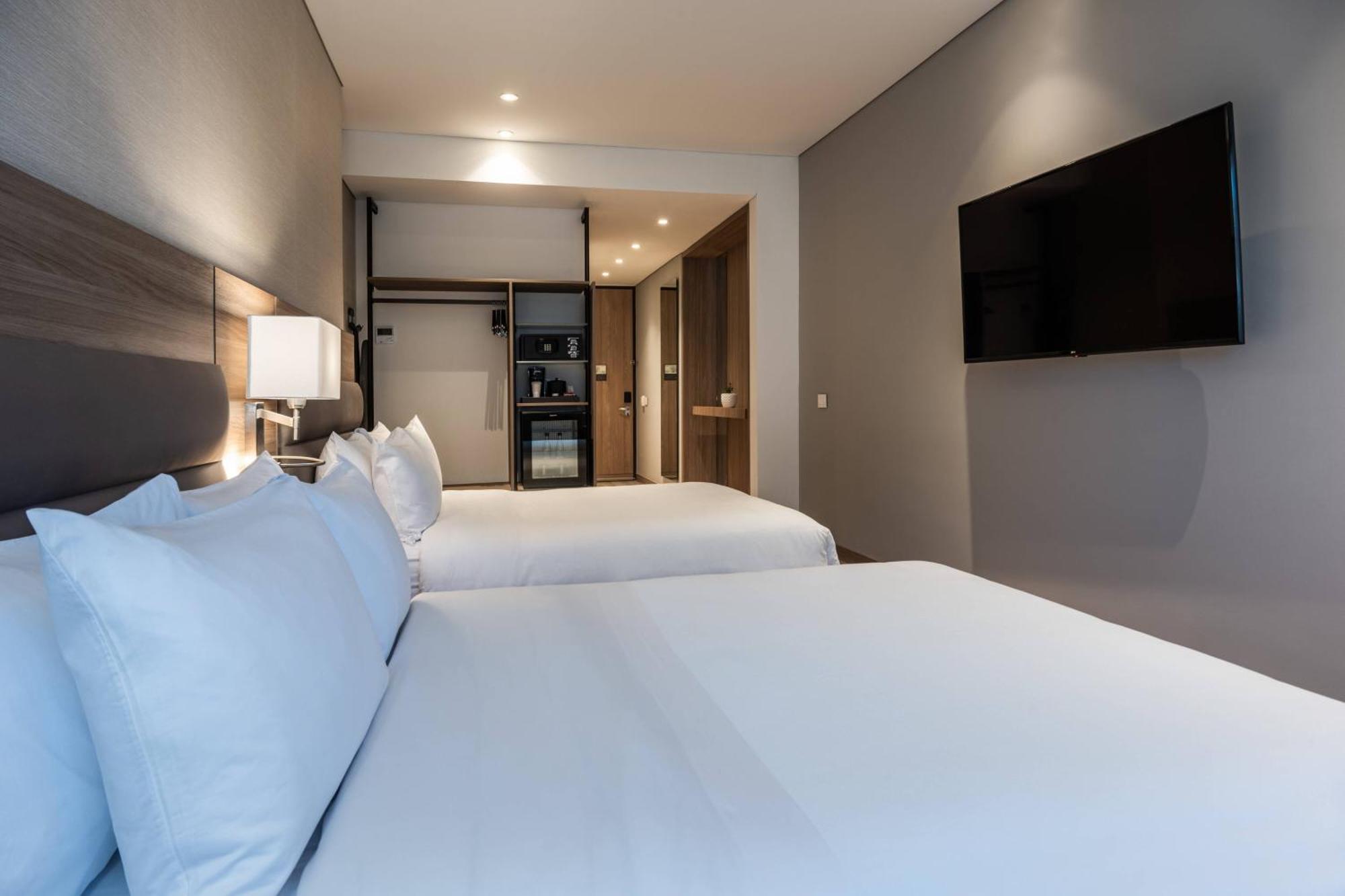 Ac Hotel By Marriott Bogota Zona T Exterior photo