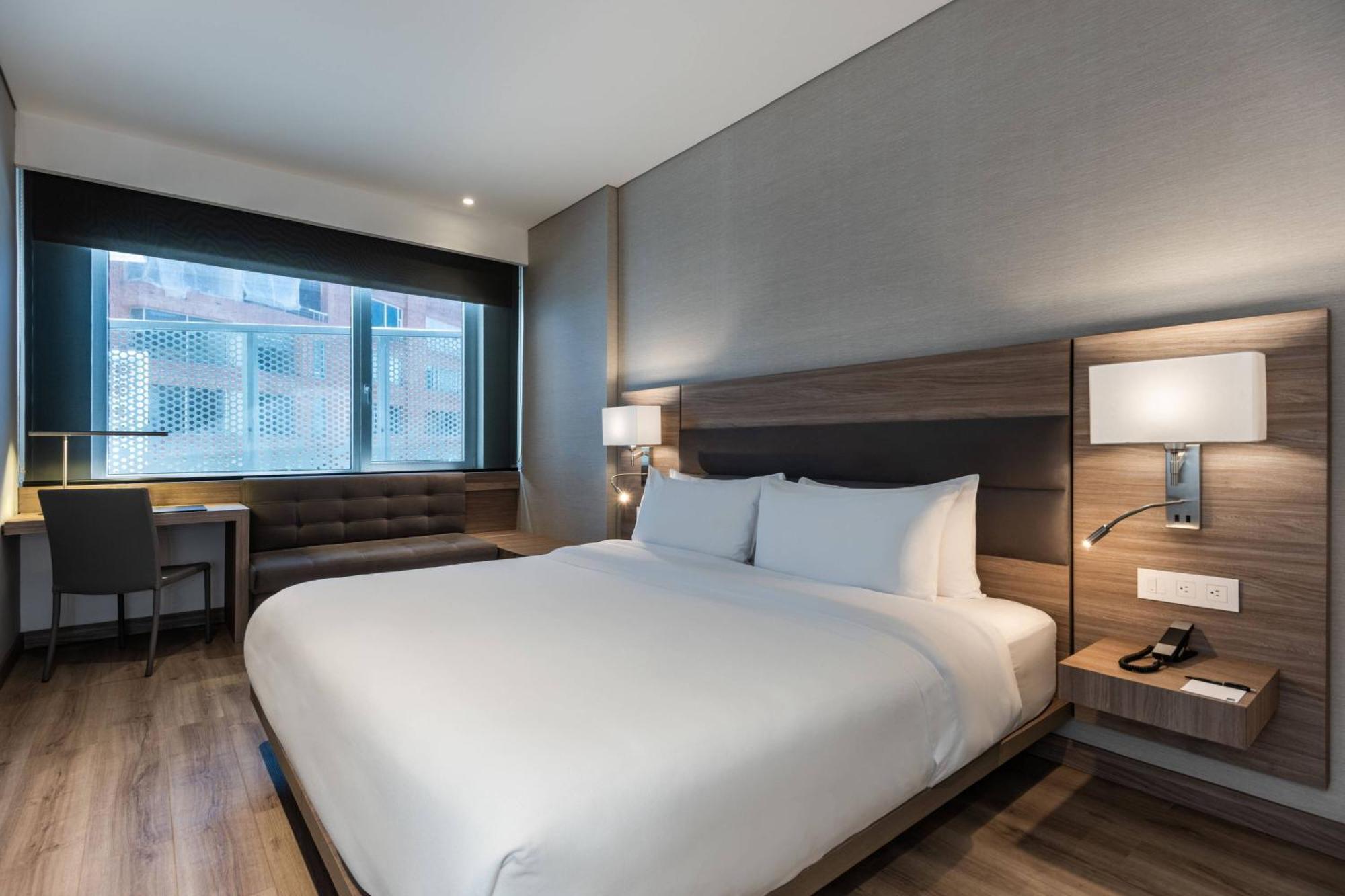 Ac Hotel By Marriott Bogota Zona T Exterior photo